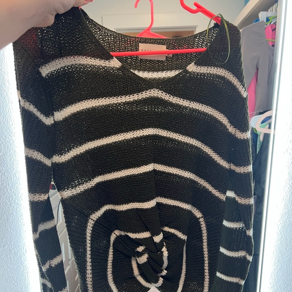 Green and white sweater!